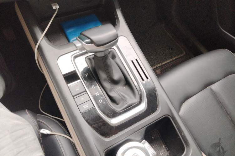 Used CHANGAN CS55PLUS 2022 2nd Generation 1.5T DCT Luxury Version Gear Lever
