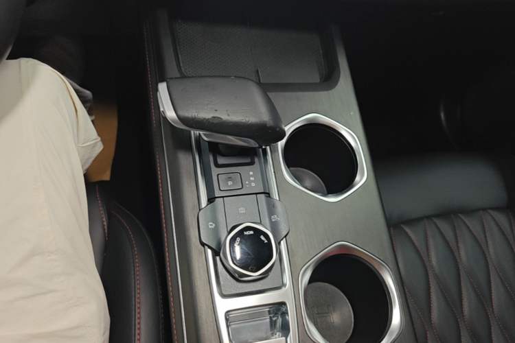 Used CHANGAN CS55PLUS 2022 2nd Generation 1.5T DCT Navigation Edition Gear Lever