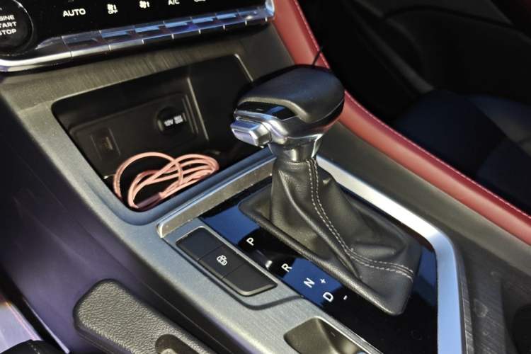 Used CHANGAN CS55PLUS 2022 Blue Whale Edition 1.5T DCT Luxury Model Gear Lever