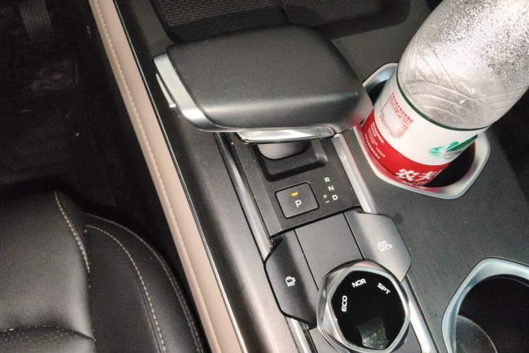 Used CHANGAN CS55PLUS 2022 2nd Generation 1.5T DCT Luxury Version Gear Lever