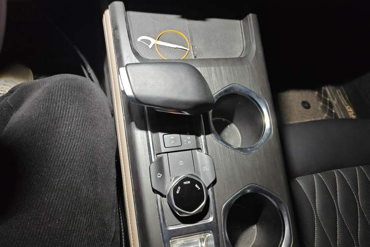 Used CHANGAN CS55PLUS 2022 2nd Generation 1.5T DCT Navigation Edition Gear Lever