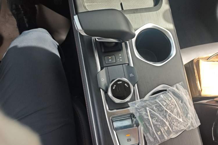Used CHANGAN CS55PLUS 2022 2nd Generation 1.5T DCT Prestige Version Gear Lever