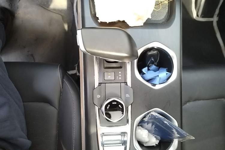 Used CHANGAN CS55PLUS 2022 2nd Generation 1.5T DCT Prestige Version Gear Lever