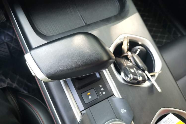 Used CHANGAN CS55PLUS 2022 2nd Generation 1.5T DCT Prestige Version Gear Lever