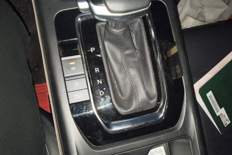 Used CHANGAN CS55PLUS 2022 2nd Generation 1.5T DCT Luxury Version Gear Lever