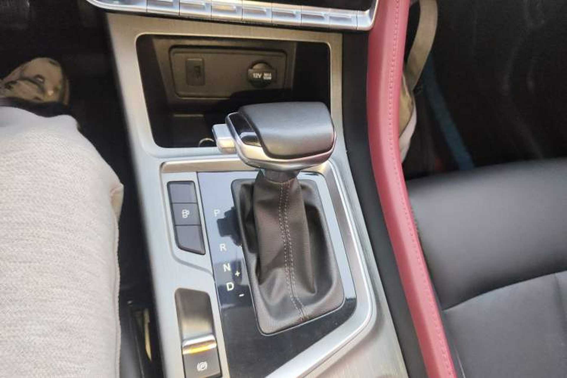 Used CHANGAN CS55PLUS 2022 Blue Whale Edition 1.5T DCT Luxury Model Gear Lever