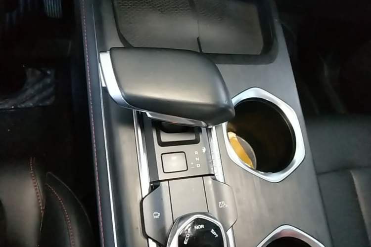 Used CHANGAN CS55PLUS 2022 2nd Generation 1.5T DCT Prestige Version Gear Lever