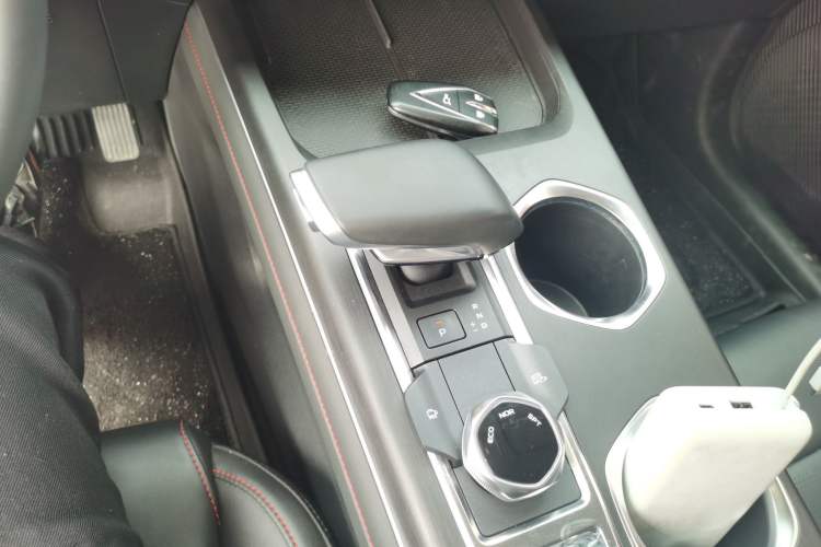 Used CHANGAN CS55PLUS 2022 2nd Generation 1.5T DCT Prestige Version Gear Lever