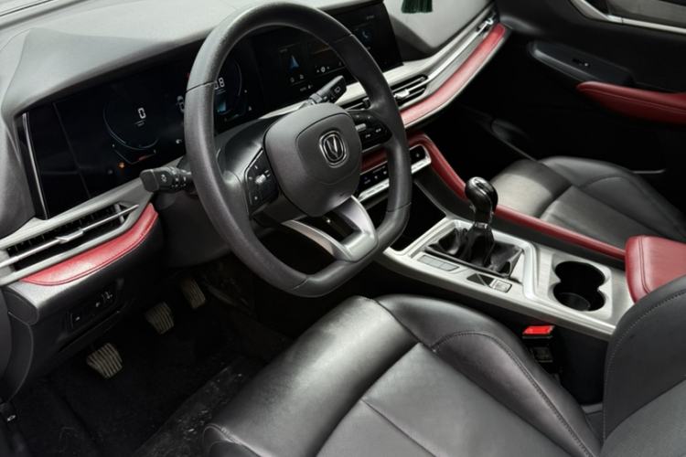 Used CHANGAN CS55PLUS 2022 Blue Whale Edition 1.5T Manual Luxury Model Interior 2
