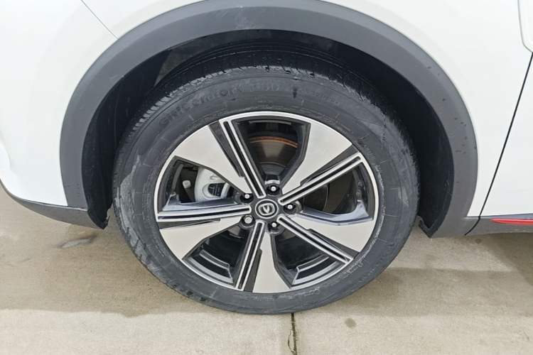 Used CHANGAN CS55PLUS 2022 2nd Generation 1.5T DCT Prestige Version Left Front Wheel Hub