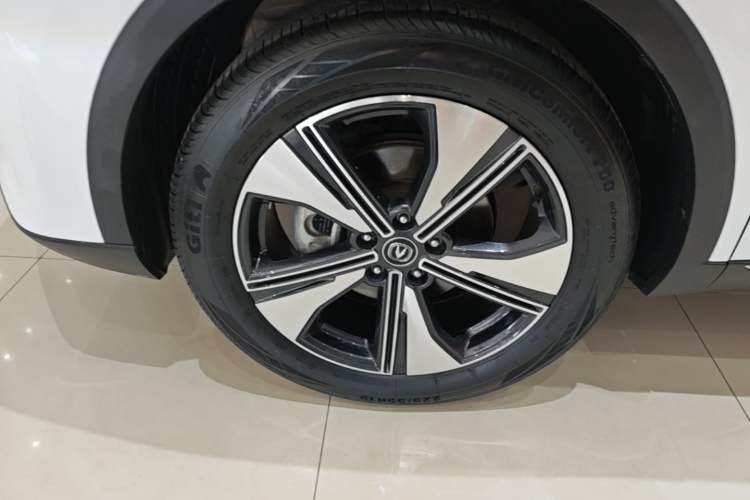 Used CHANGAN CS55PLUS 2022 2nd Generation 1.5T DCT Prestige Version Left Front Wheel Hub