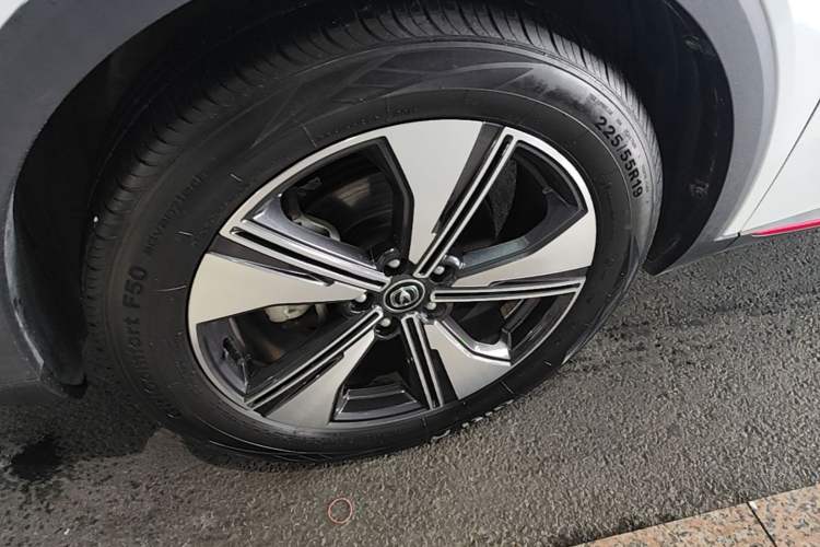 Used CHANGAN CS55PLUS 2022 2nd Generation 1.5T DCT Prestige Version Left Front Wheel Hub