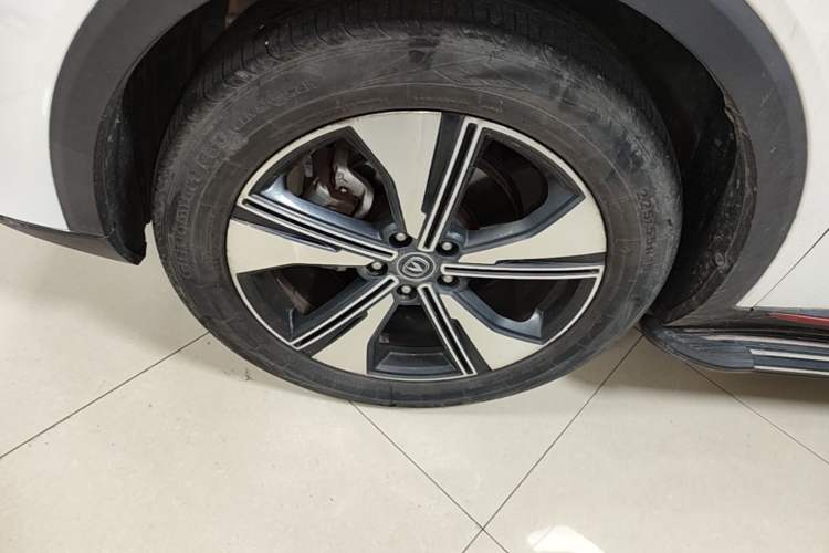 Used CHANGAN CS55PLUS 2022 2nd Generation 1.5T DCT Prestige Version Left Front Wheel Hub
