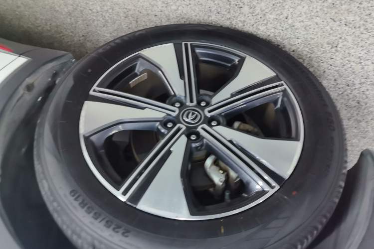 Used CHANGAN CS55PLUS 2022 2nd Generation 1.5T DCT Prestige Version Left Front Wheel Hub