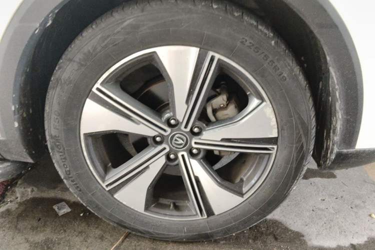 Used CHANGAN CS55PLUS 2022 2nd Generation 1.5T DCT Luxury Version Right Front Wheel Hub