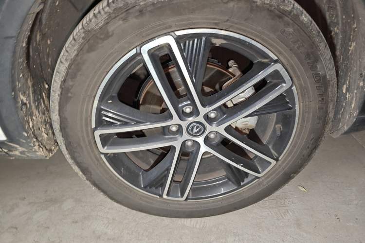 Used CHANGAN CS55PLUS 2022 2nd Generation 1.5T DCT Navigation Edition Right Front Wheel Hub