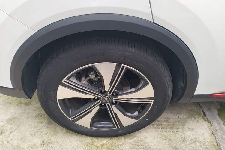Used CHANGAN CS55PLUS 2022 2nd Generation 1.5T DCT Prestige Version Right Rear Wheel Hub
