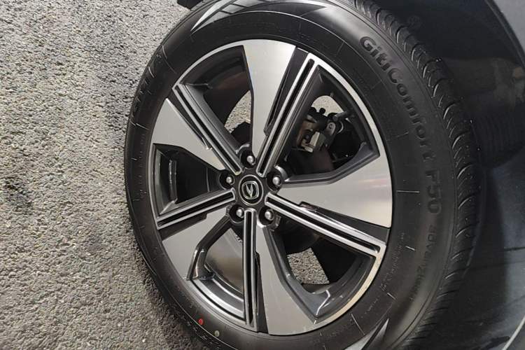 Used CHANGAN CS55PLUS 2022 2nd Generation 1.5T DCT Prestige Version Right Rear Wheel Hub