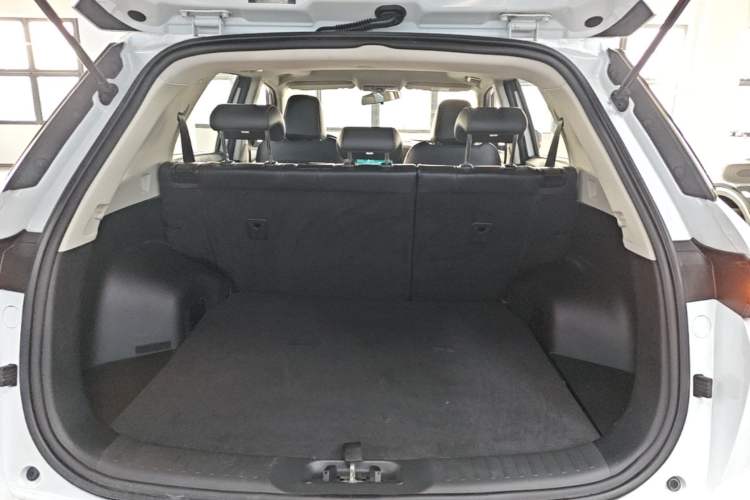 Used CHANGAN CS55PLUS 2022 Blue Whale Edition 1.5T DCT Luxury Model Trunk
