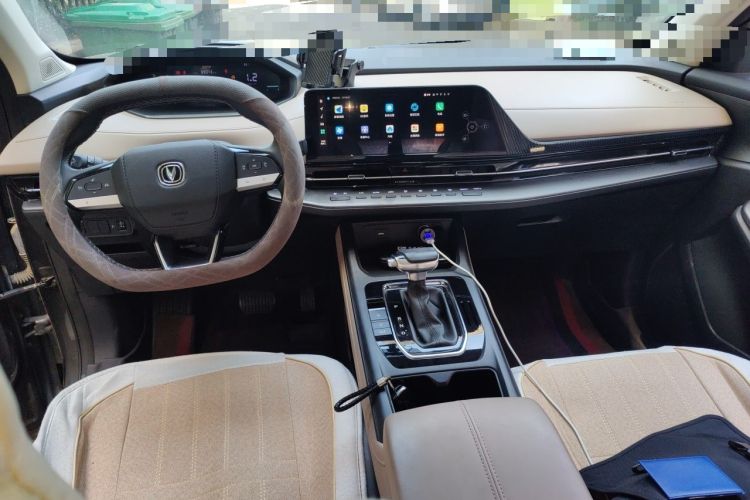 Used CHANGAN CS55PLUS 2023 2nd Generation 1.5T DCT Light-Year Edition Center Console