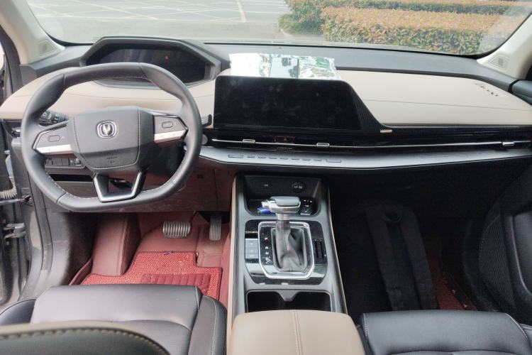 Used CHANGAN CS55PLUS 2023 2nd Generation 1.5T DCT Light-Year Edition Center Console
