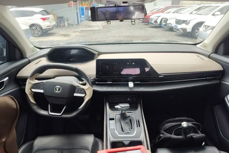 Used CHANGAN CS55PLUS 2023 2nd Generation 1.5T DCT Light-Year Edition Center Console