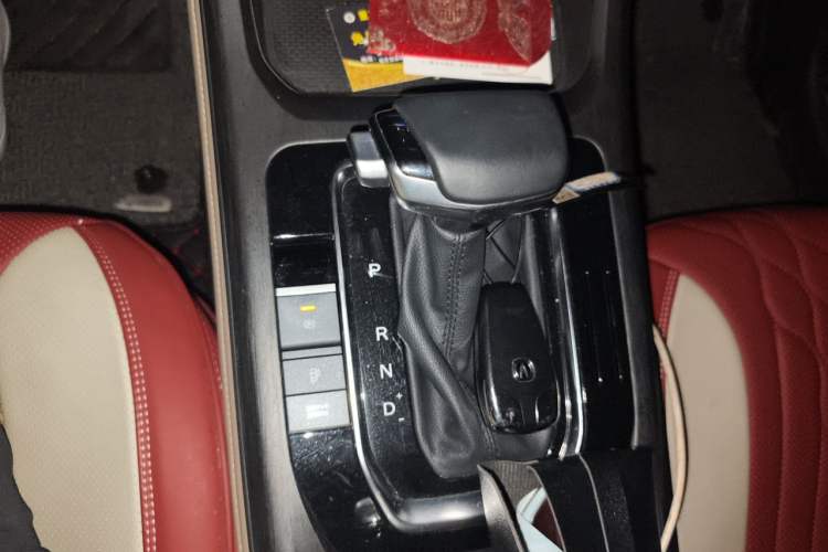 Used CHANGAN CS55PLUS 2023 2nd Generation 1.5T DCT Light-Year Edition Gear Lever