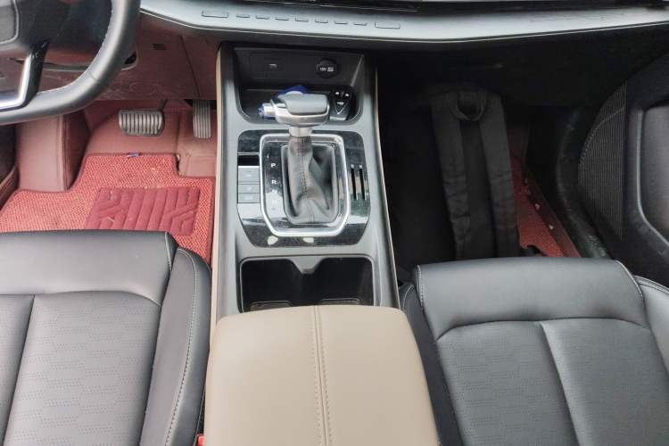 Used CHANGAN CS55PLUS 2023 2nd Generation 1.5T DCT Light-Year Edition Gear Lever