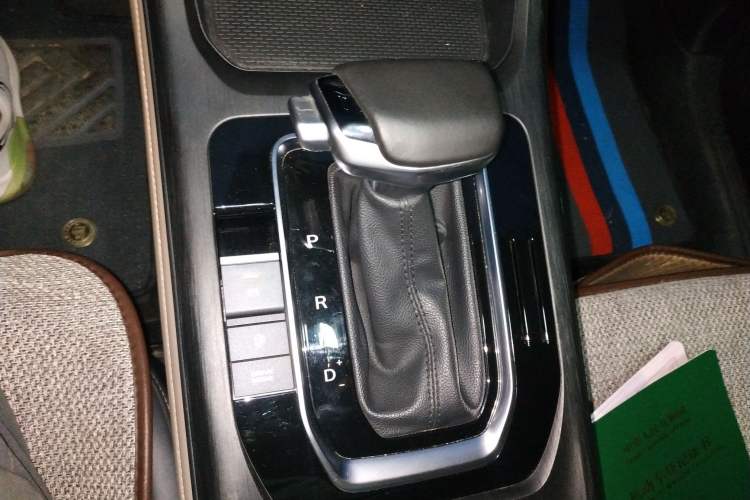 Used CHANGAN CS55PLUS 2023 2nd Generation 1.5T DCT Light-Year Edition Gear Lever