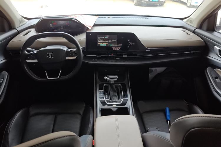 Used CHANGAN CS55PLUS 2023 2nd Generation 1.5T DCT Light-Year Edition Center Console