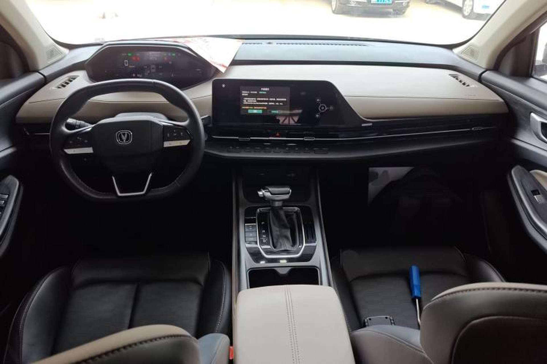Used CHANGAN CS55PLUS 2023 2nd Generation 1.5T DCT Light-Year Edition Center Console