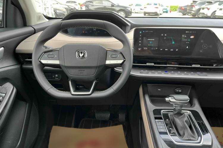 Used CHANGAN CS55PLUS 2023 2nd Generation 1.5T DCT Light-Year Edition Interior 4