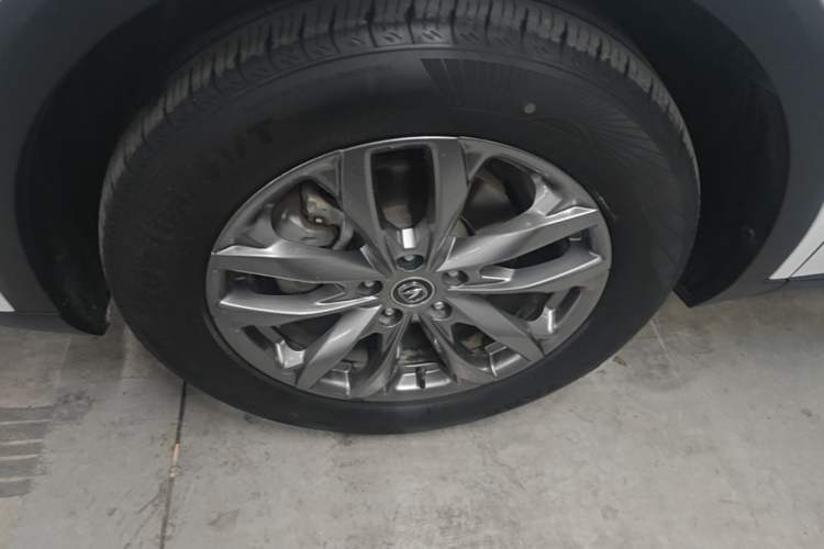 Used CHANGAN CS55PLUS 2023 2nd Generation 1.5T DCT Light-Year Edition Left Front Wheel Hub
