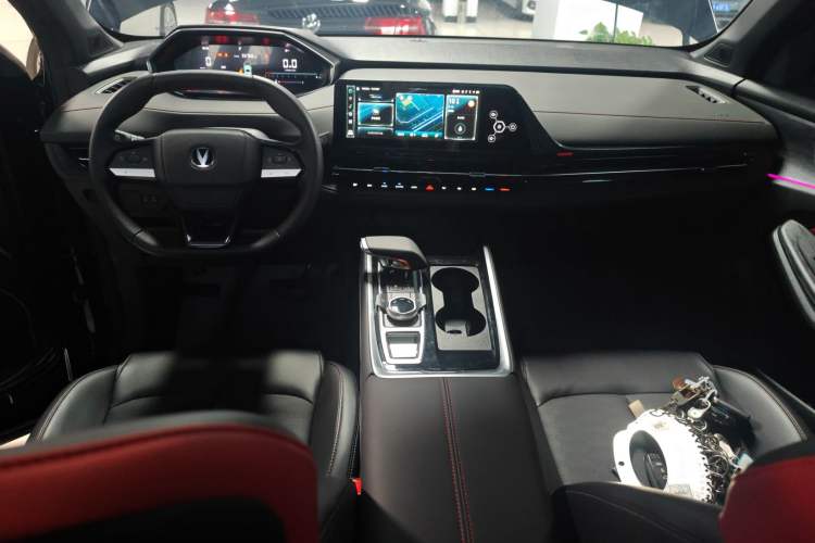 Used CHANGAN CS55PLUS 2024 3rd Generation 1.5T DCT Excellence Model Interior 3