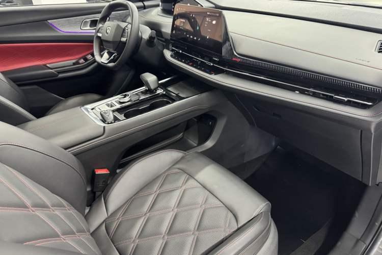 Used CHANGAN CS55PLUS 2024 3rd Generation 1.5T DCT Prestige Model Interior 7