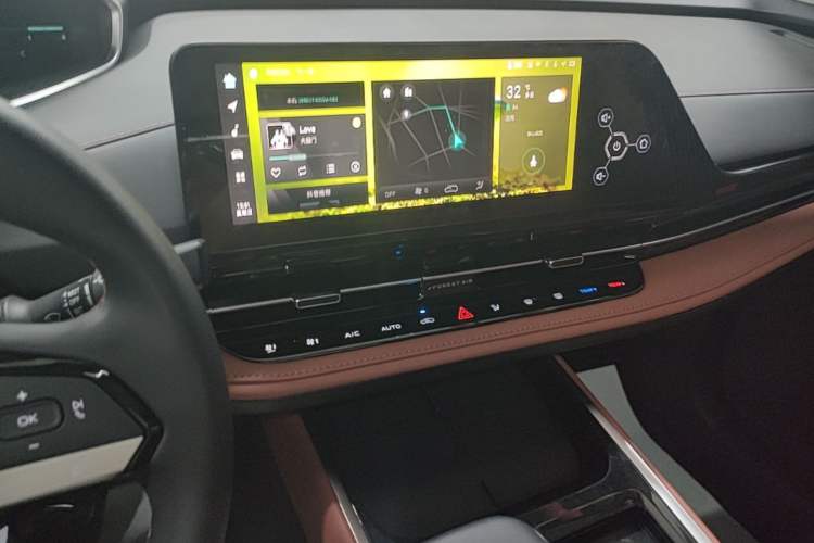 Used CHANGAN CS55PLUS 2024 3rd Generation 1.5T DCT Excellence Model Audio And AC Panel