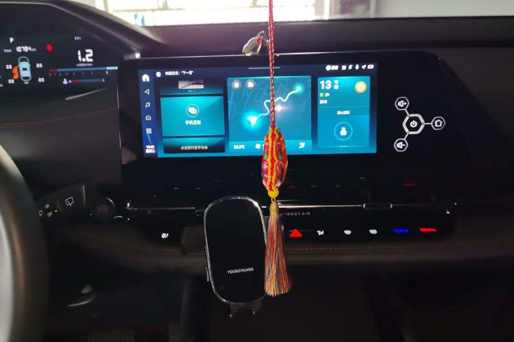 Used CHANGAN CS55PLUS 2024 3rd Generation 1.5T DCT Excellence Model Audio And AC Panel