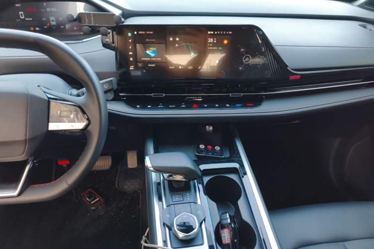 Used CHANGAN CS55PLUS 2024 3rd Generation 1.5T DCT Excellence Model Audio And AC Panel