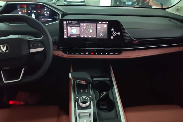 Used CHANGAN CS55PLUS 2024 3rd Generation 1.5T DCT Excellence Model Audio And AC Panel