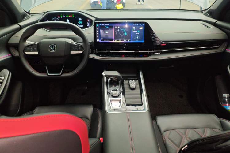 Used CHANGAN CS55PLUS 2024 3rd Generation 1.5T DCT Prestige Model Center Console