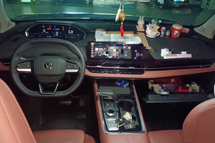 Used CHANGAN CS55PLUS 2024 3rd Generation 1.5T DCT Excellence Model Center Console
