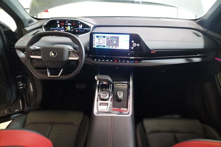 Used CHANGAN CS55PLUS 2024 3rd Generation 1.5T DCT Excellence Model Center Console