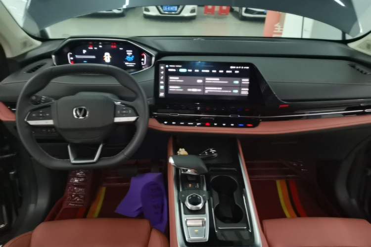 Used CHANGAN CS55PLUS 2024 3rd Generation 1.5T DCT Prestige Model Center Console