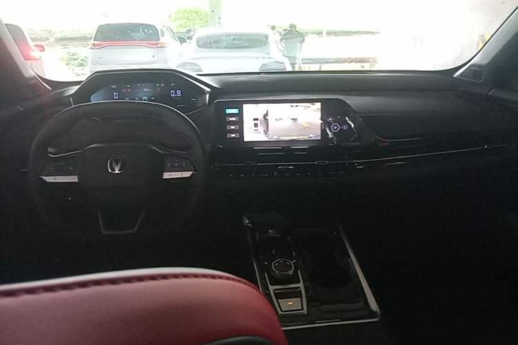 Used CHANGAN CS55PLUS 2024 3rd Generation 1.5T DCT Excellence Model Center Console