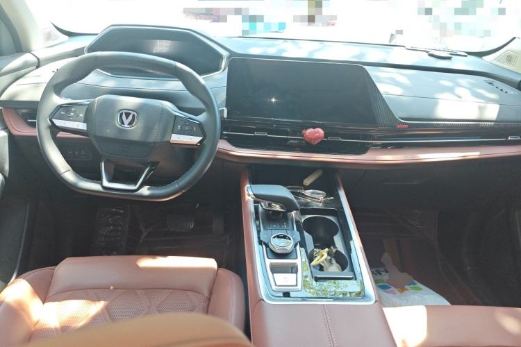 Used CHANGAN CS55PLUS 2024 3rd Generation 1.5T DCT Prestige Model Center Console