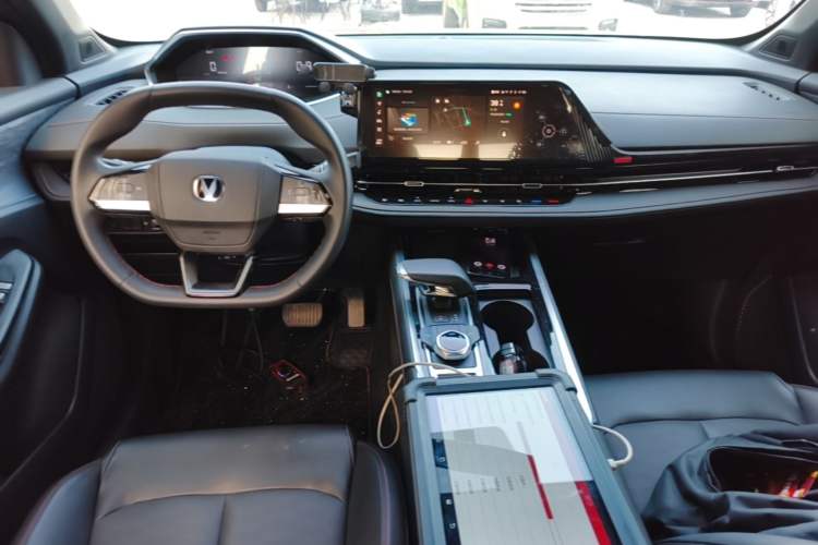 Used CHANGAN CS55PLUS 2024 3rd Generation 1.5T DCT Excellence Model Center Console