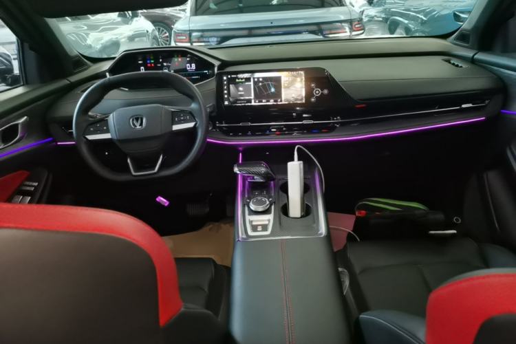 Used CHANGAN CS55PLUS 2024 3rd Generation 1.5T DCT Excellence Model Center Console