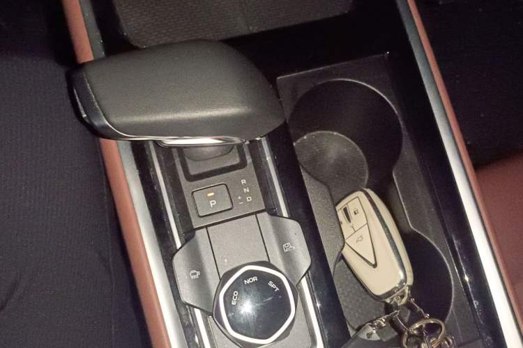 Used CHANGAN CS55PLUS 2024 3rd Generation 1.5T DCT Excellence Model Gear Lever