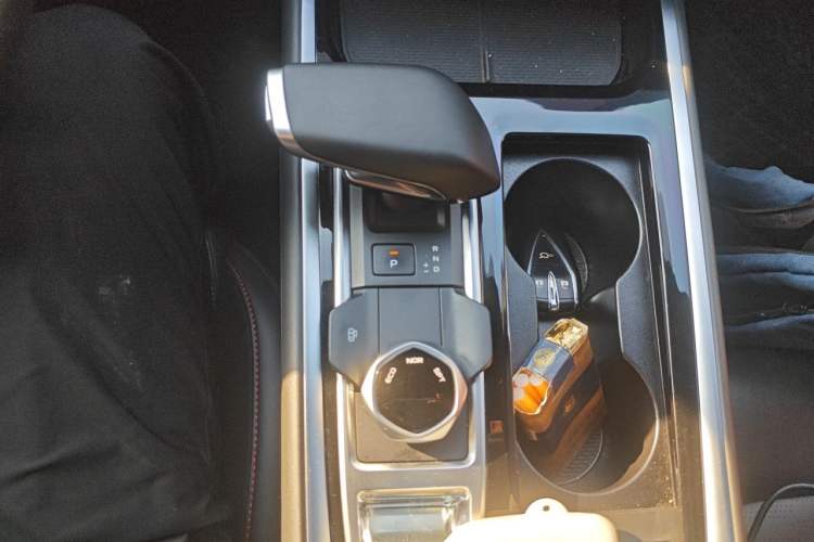 Used CHANGAN CS55PLUS 2024 3rd Generation 1.5T DCT Light-Year Edition Gear Lever
