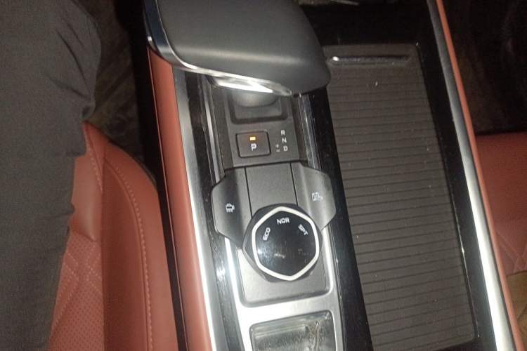 Used CHANGAN CS55PLUS 2024 3rd Generation 1.5T DCT Prestige Model Gear Lever